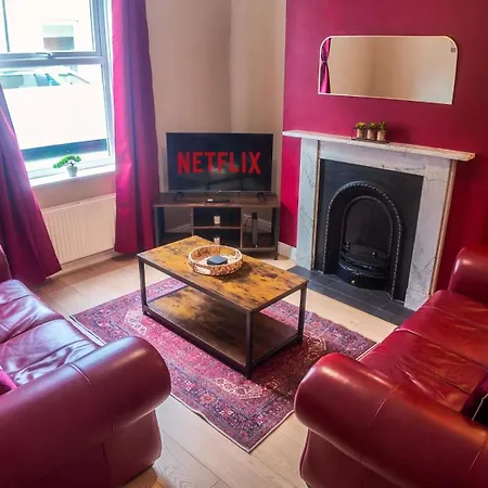 3 Bed Home, Sleeps 6, Private Garden & Patio, Free Parking Tatil Evi Whitby