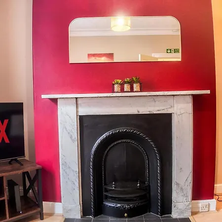 Tatil Evi 3 Bed Home, Sleeps 6, Private Garden & Patio, Free Parking Whitby
