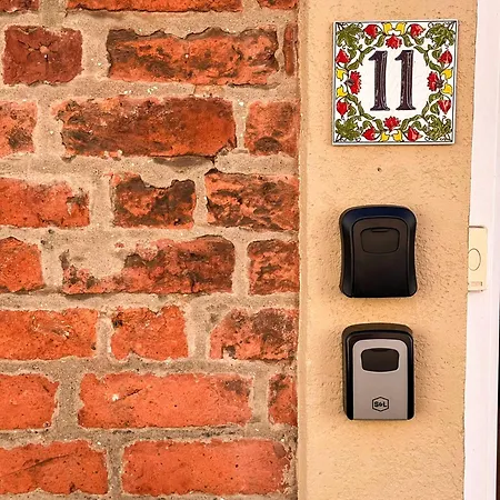 Tatil Evi 3 Bed Home, Sleeps 6, Private Garden & Patio, Free Parking Whitby